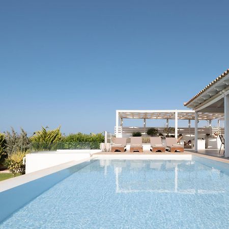 Alba Bianca Villa, Family Retreat With Heated Pool By Thinkvilla ヘルソニソス エクステリア 写真