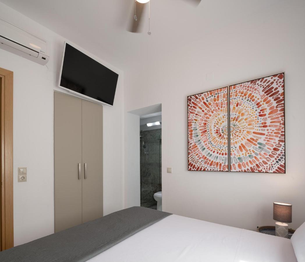 Alba Bianca Villa, Family Retreat With Heated Pool By Thinkvilla ヘルソニソス エクステリア 写真