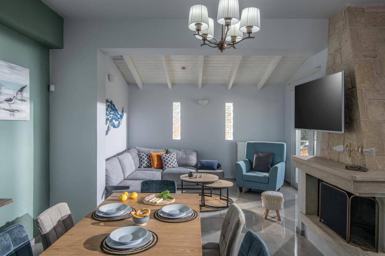 Alba Bianca Villa, Family Retreat With Heated Pool By Thinkvilla ヘルソニソス エクステリア 写真